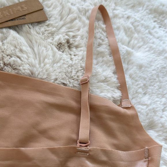 SKIMS Barley There Scoop Bodysuit Clay Size M - Picture 5 of 10